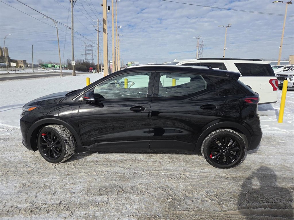 Used 2023 Chevrolet Bolt EUV LT w/ Redline Edition image 11