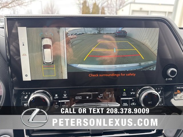 Used 2024 Toyota Highlander Platinum image 17