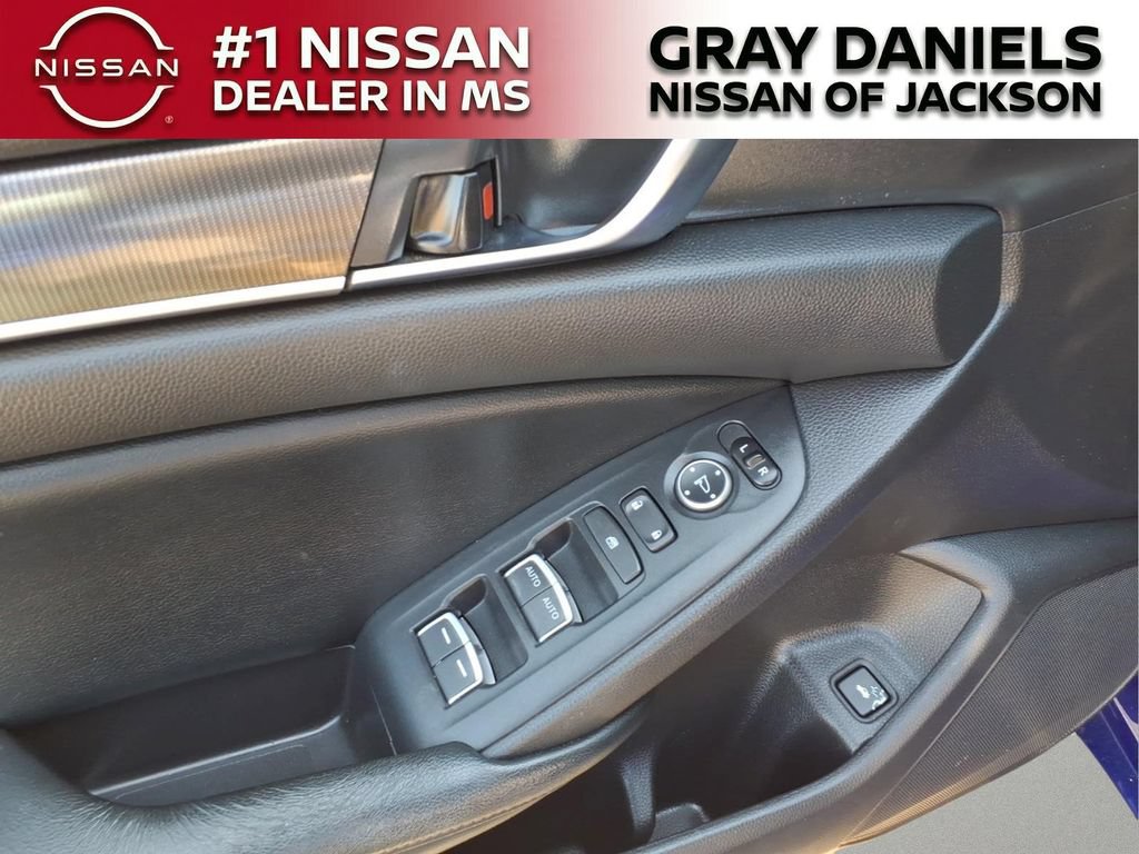 Used 2018 Honda Accord Sport image 10