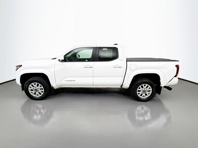 Used 2026 Toyota Tacoma SR5 AWD/4WD image 4