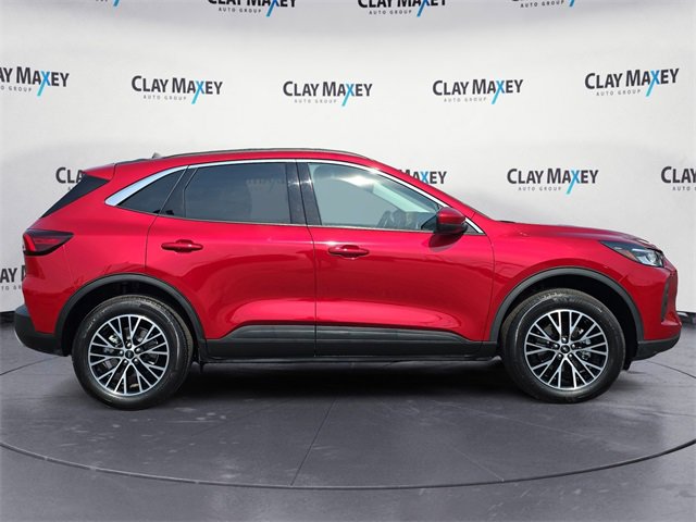 Used 2024 Ford Escape SE image 6