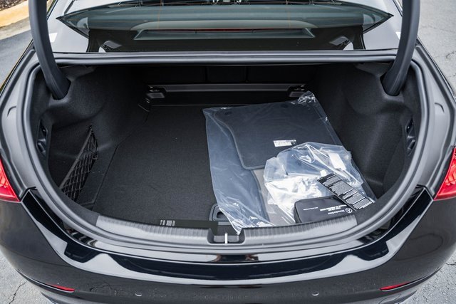 New 2025 Mercedes-Benz C 300 4MATIC Sedan image 10