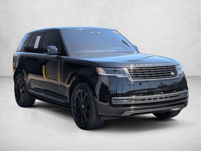 Used 2023 Land Rover Range Rover SE AWD/4WD image 3