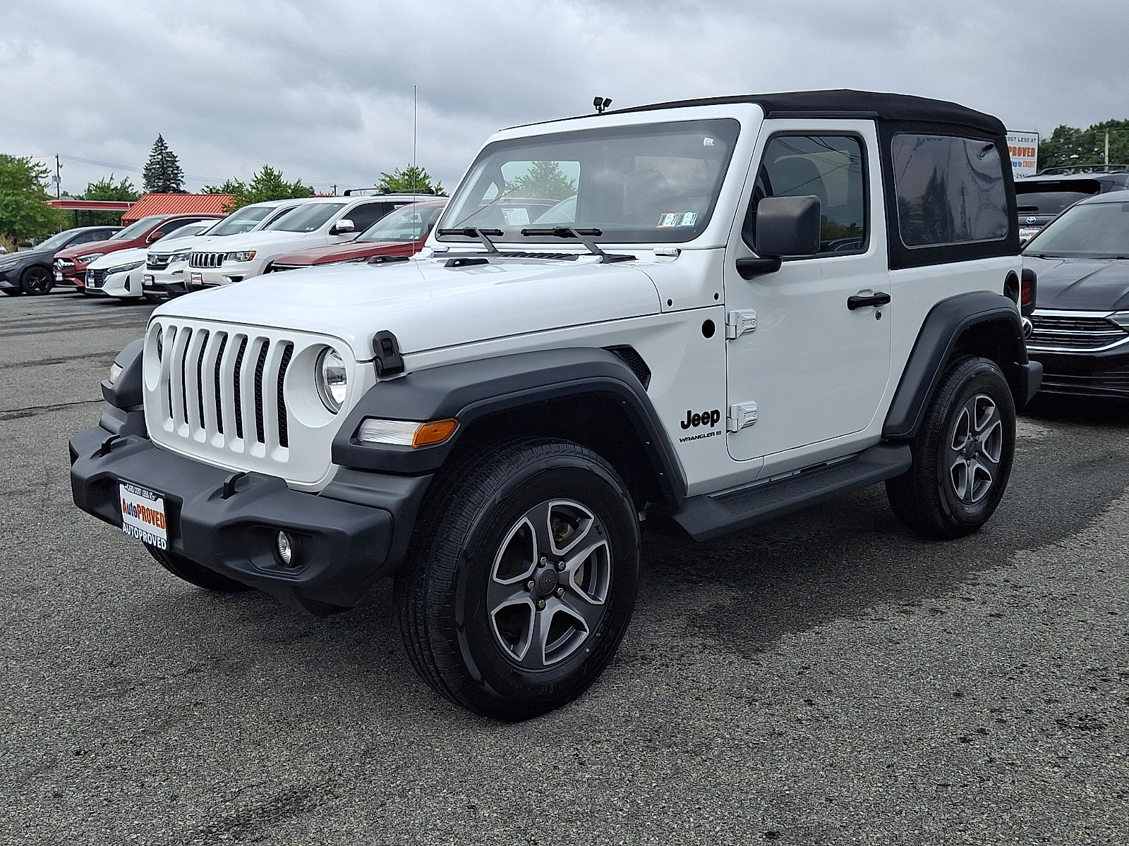 Used 2023 Jeep Wrangler Sport AWD/4WD image 3