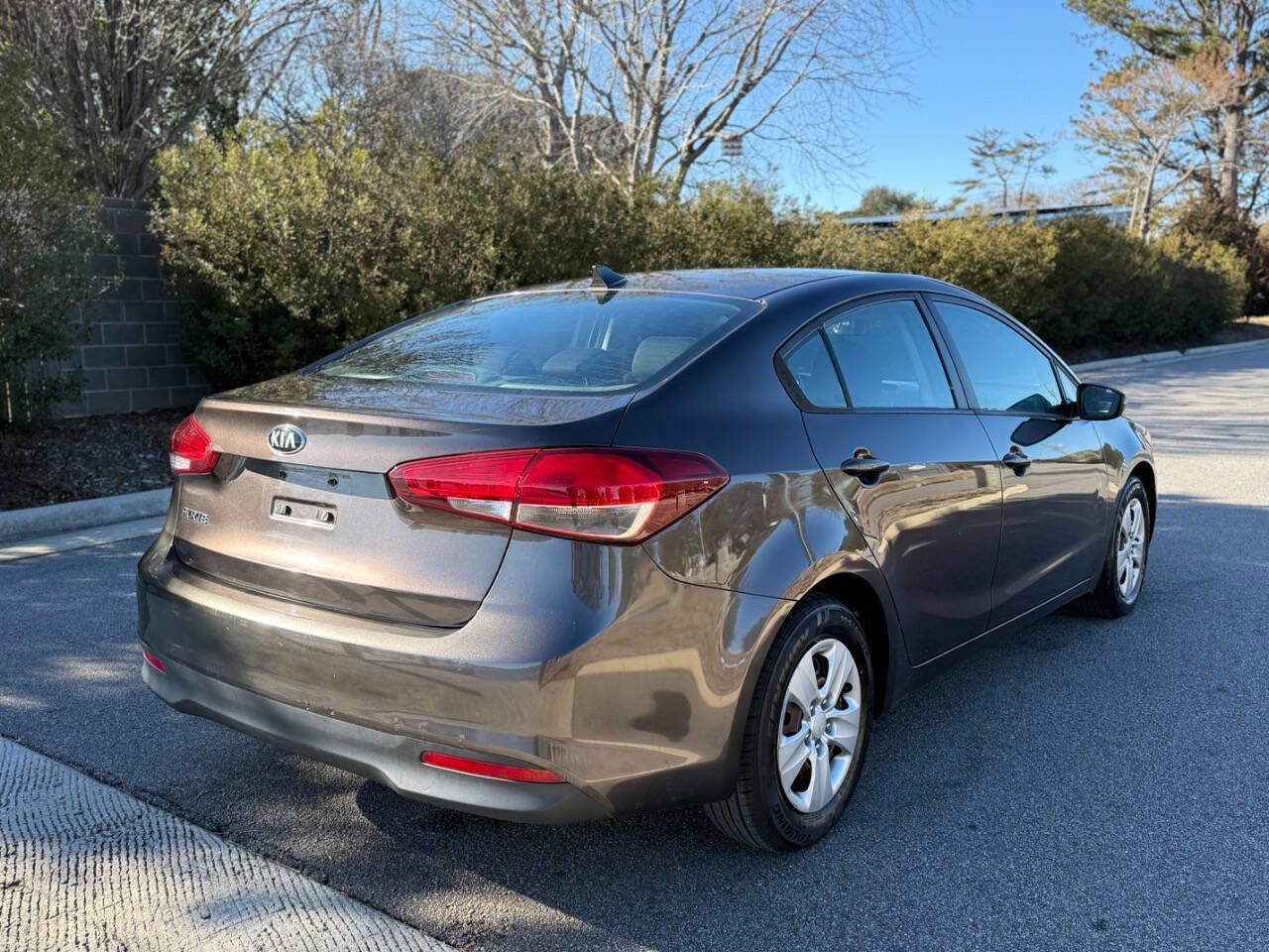 Used 2018 Kia Forte LX image 6