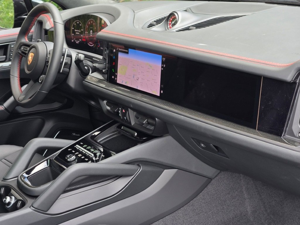 New 2025 Porsche Cayenne GTS image 38