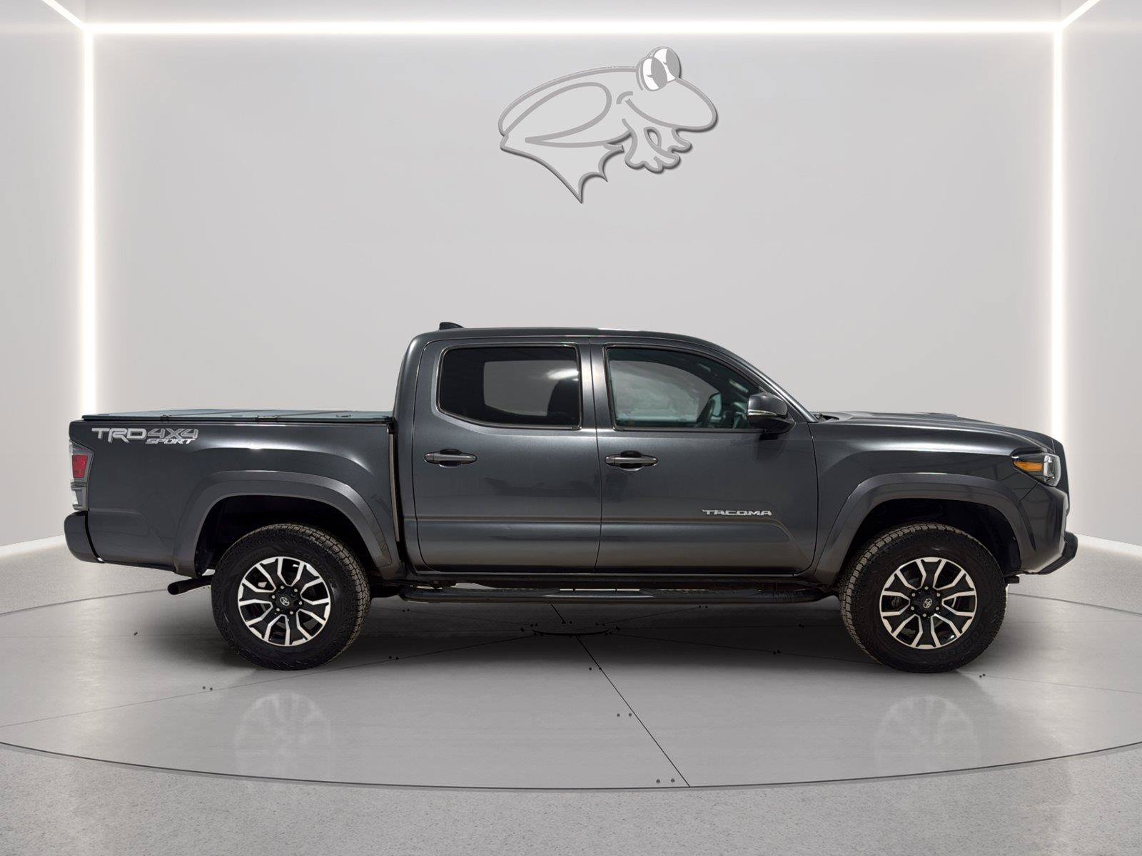 Used 2021 Toyota Tacoma TRD Sport w/ Technology Package AWD/4WD image 6