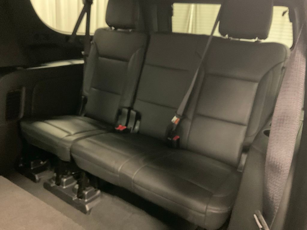 Used 2024 Chevrolet Suburban LT AWD/4WD image 25