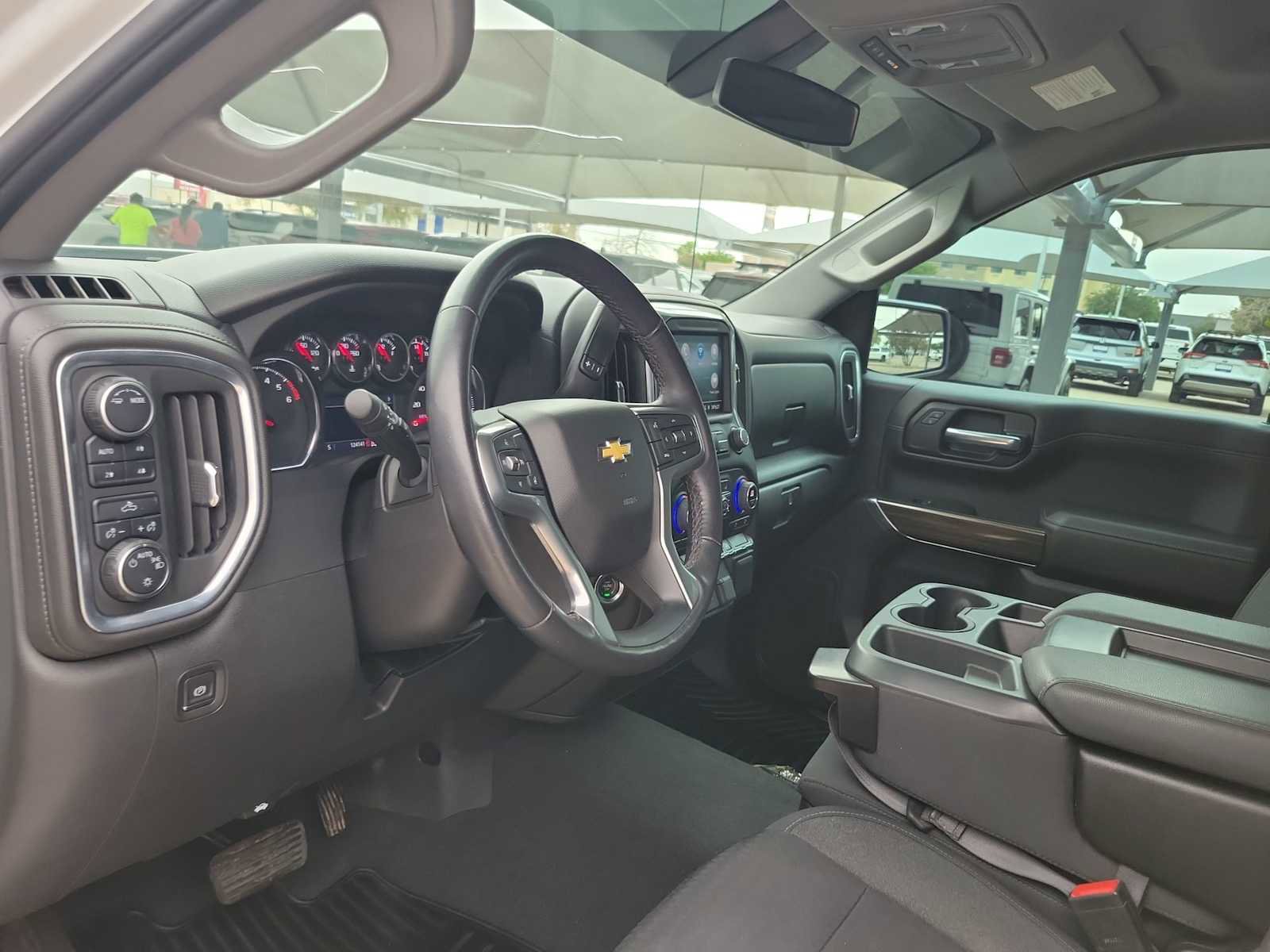 Used 2022 Chevrolet Silverado 1500 LT w/ Diesel Off-Road Package AWD/4WD image 10