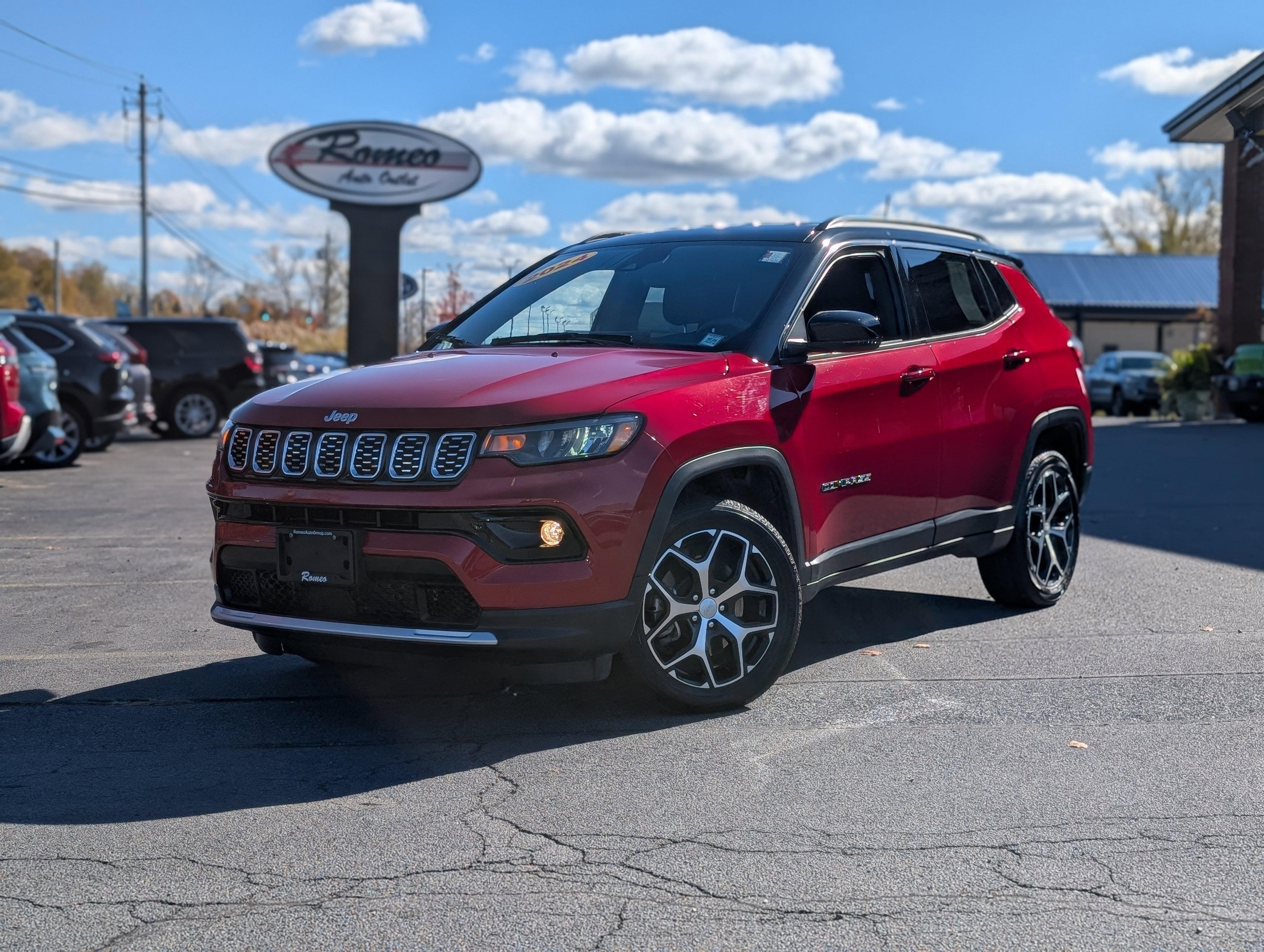 Used 2024 Jeep Compass Limited image 1