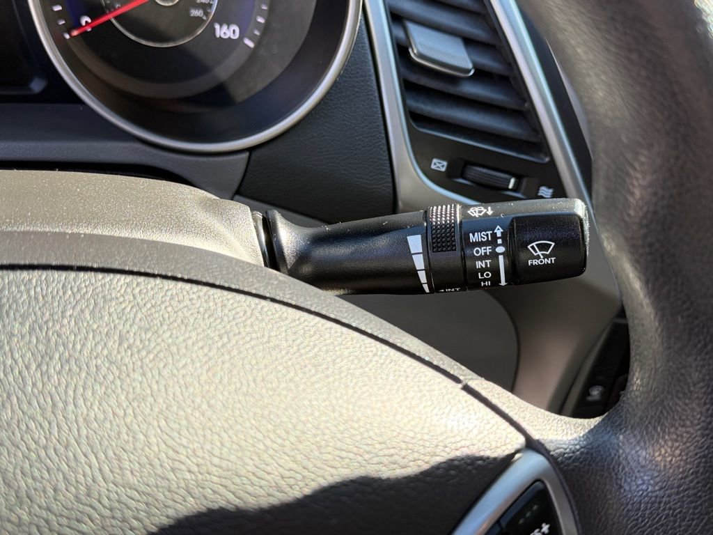 Used 2016 Hyundai Elantra SE image 24