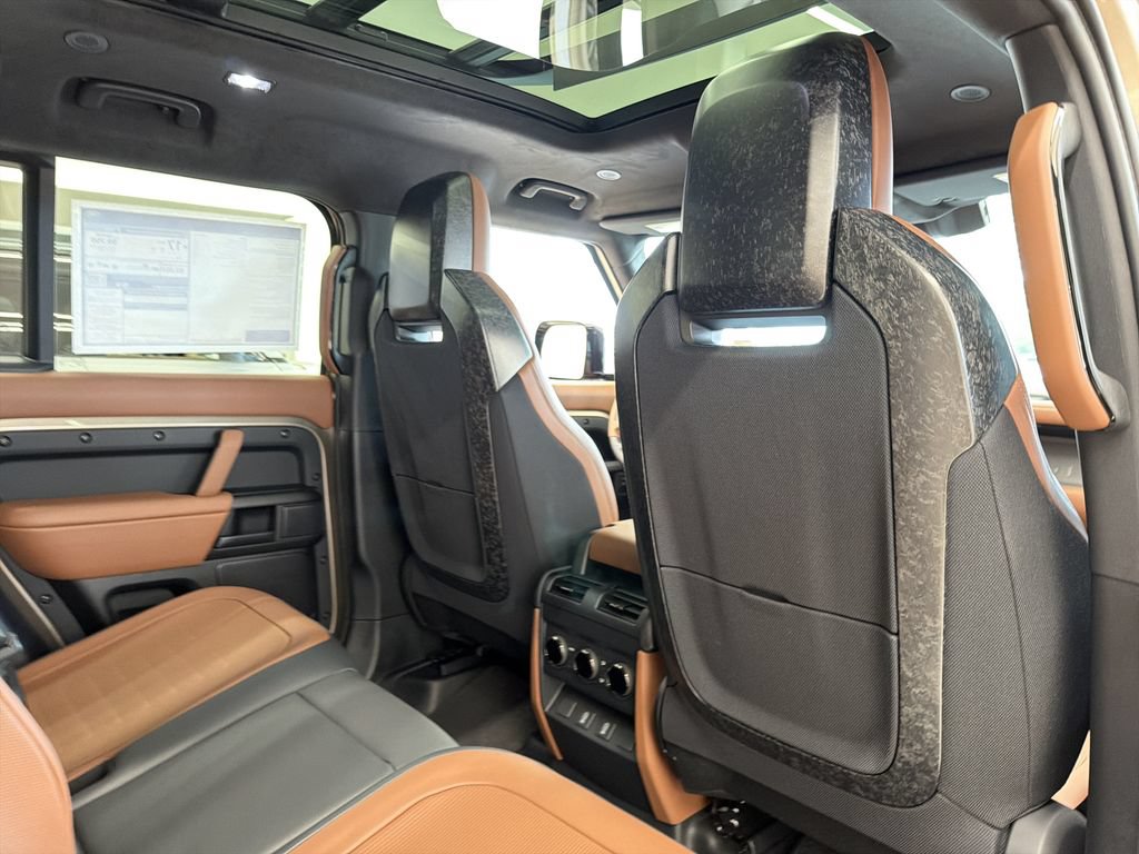 New 2026 Land Rover Defender 110 OCTA AWD/4WD image 14