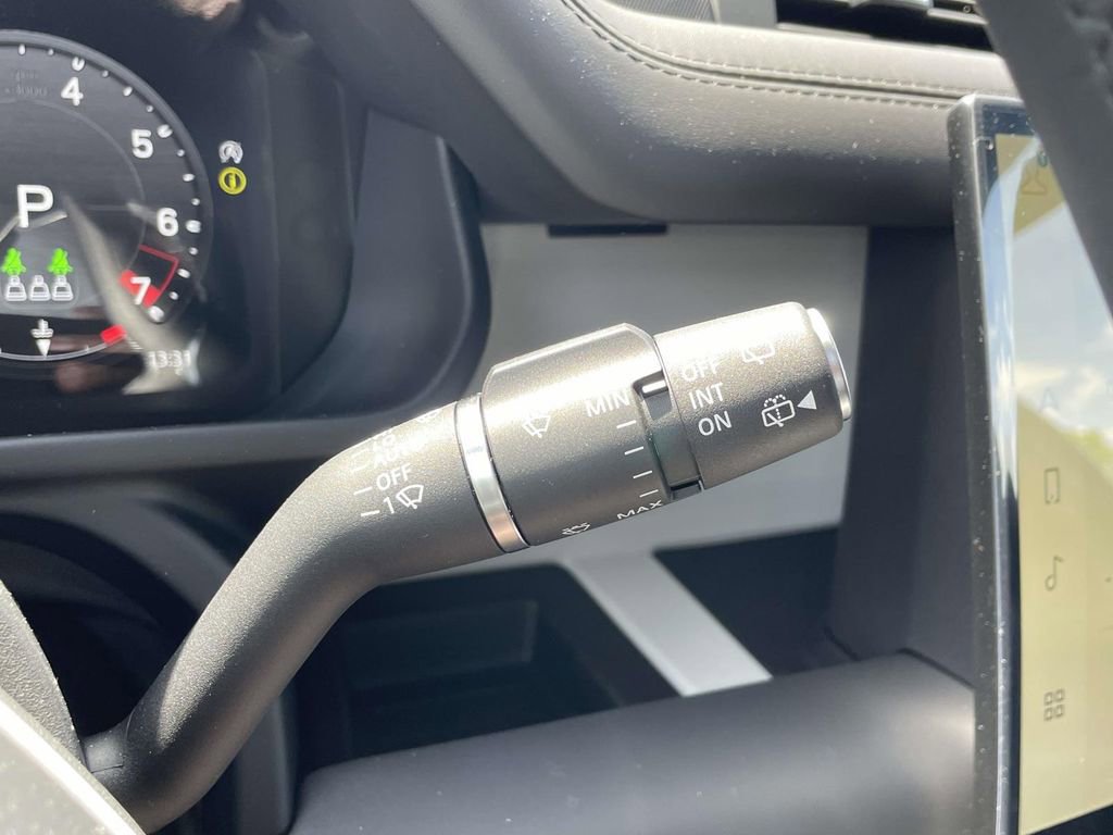 New 2026 Land Rover Defender 130 X-Dynamic SE AWD/4WD image 41