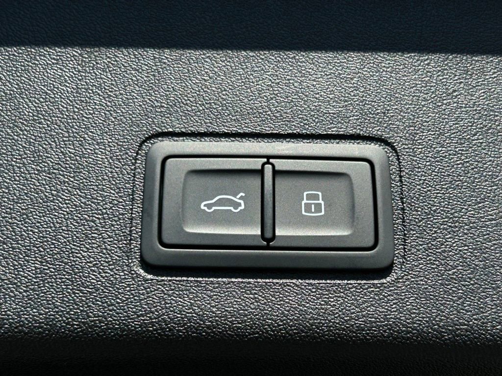 New 2026 Audi Q3 quattro 2.0T AWD/4WD image 61