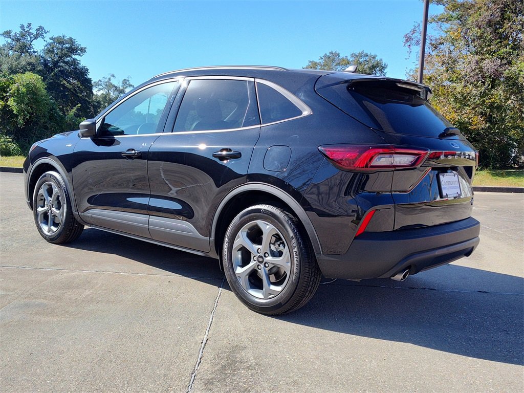 Used 2025 Ford Escape ST-Line image 6