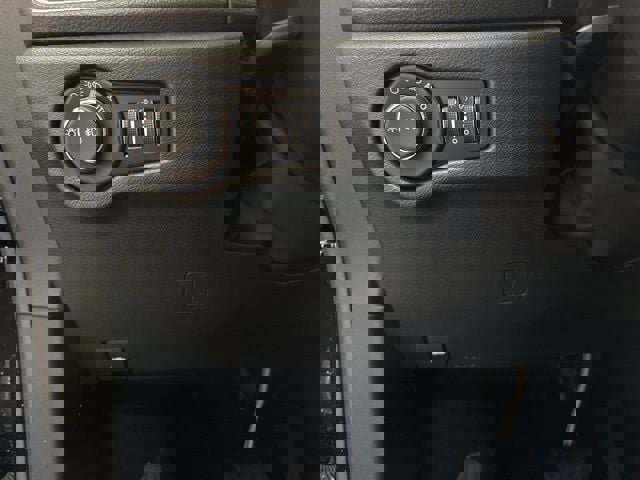 New 2026 Chrysler Pacifica Select w/ S Appearance Package image 25