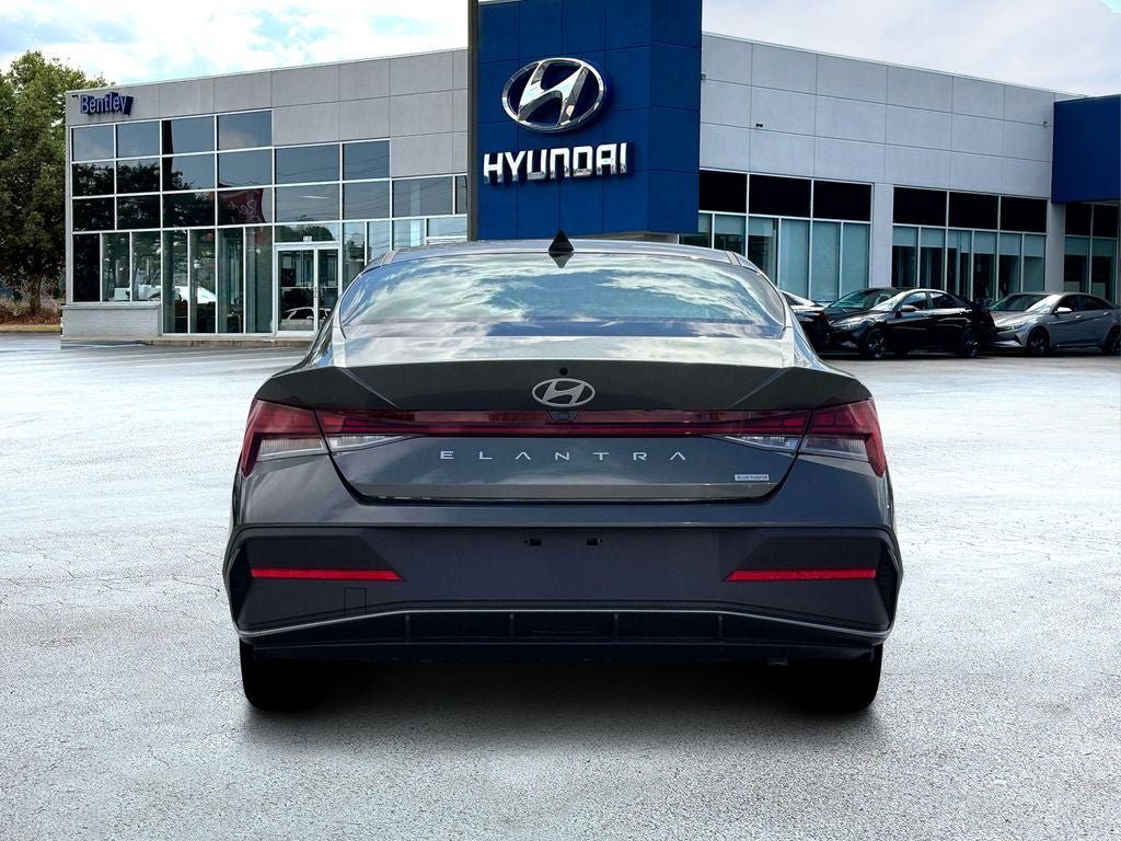 New 2026 Hyundai Elantra Hybrid FWD image 7