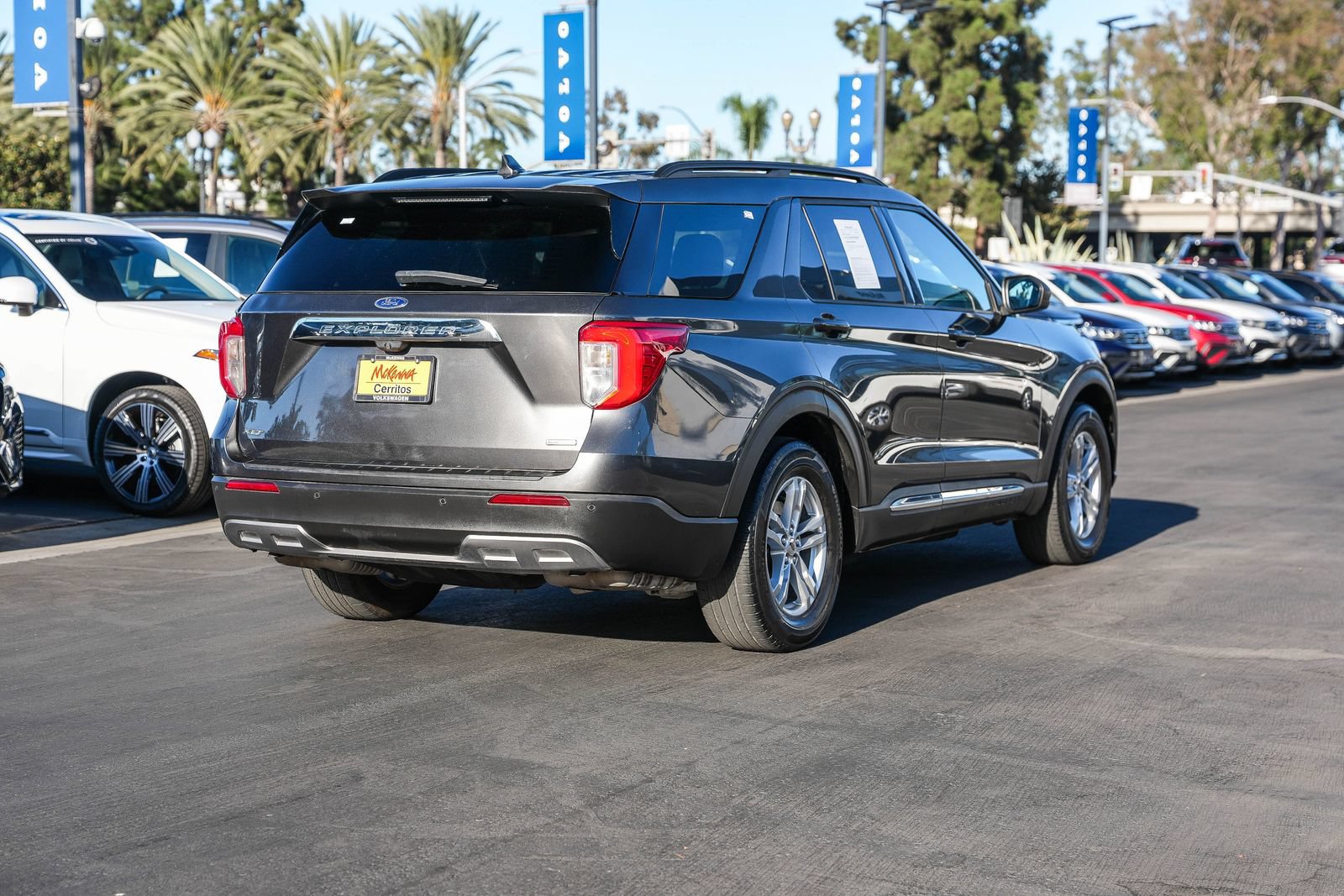 Used 2020 Ford Explorer XLT w/ Equipment Group 202A RWD image 6