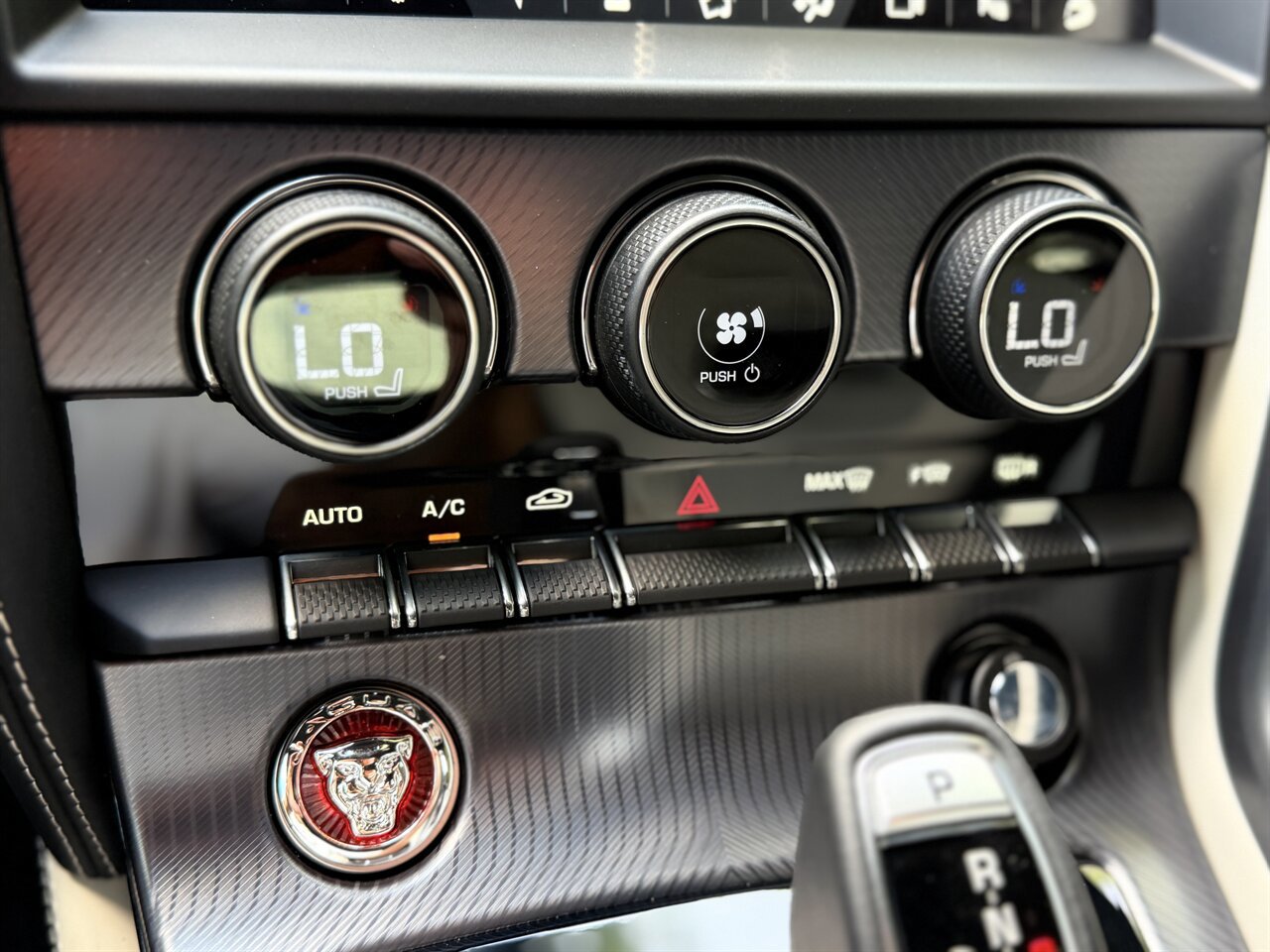 Used 2023 Jaguar F-TYPE R-Dynamic AWD/4WD image 15