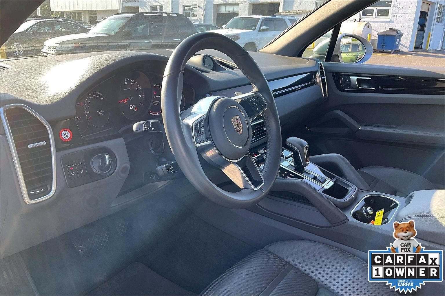 Used 2023 Porsche Cayenne Platinum Edition AWD/4WD image 17