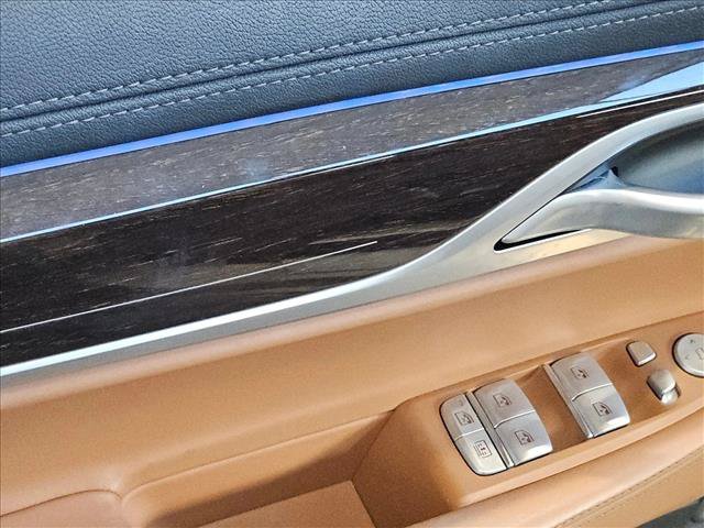 Used 2021 BMW 750i xDrive w/ M Sport Package AWD/4WD image 6