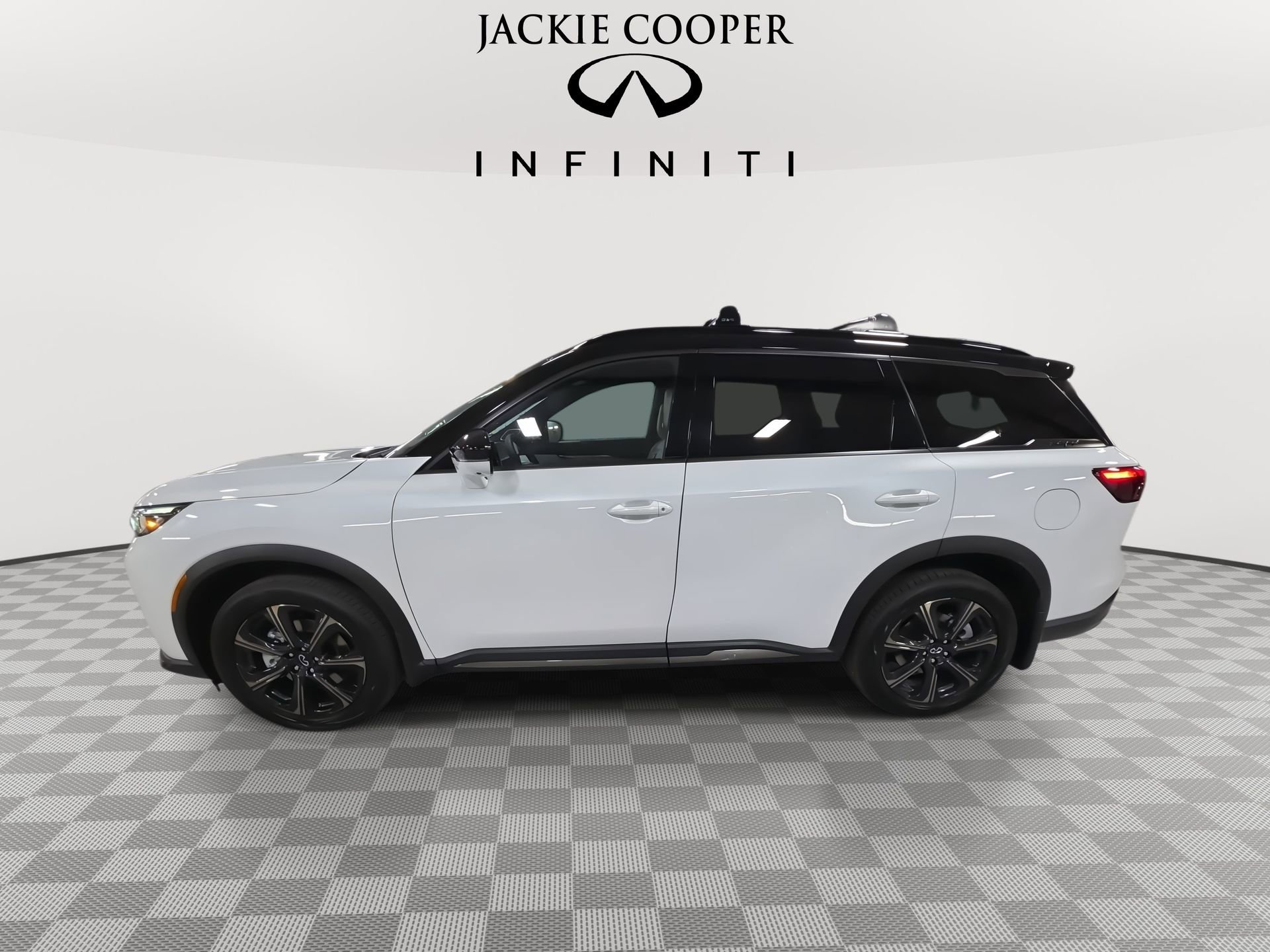 New 2026 INFINITI QX60 Autograph w/ Dark Cargo Package image 8