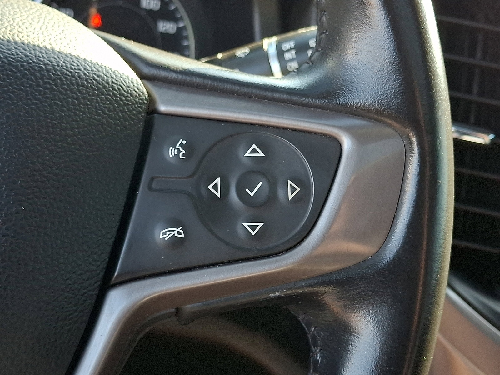 Used 2021 GMC Acadia AT4 w/ Trailering Package AWD/4WD image 25