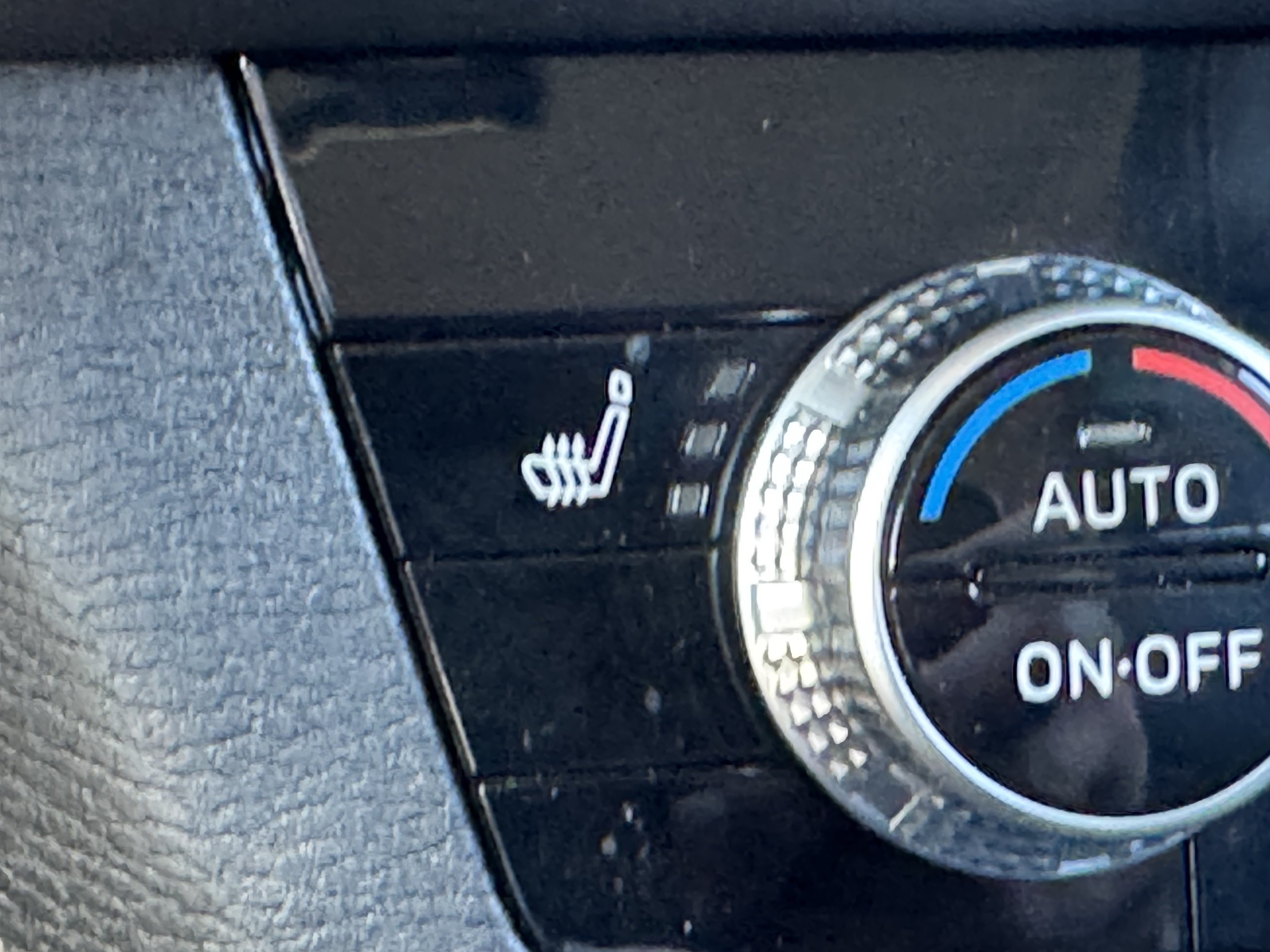 Used 2025 Mitsubishi Outlander SE AWD/4WD image 31
