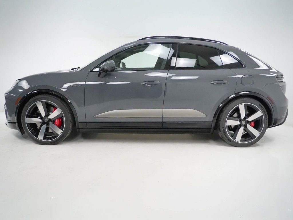 New 2025 Porsche Macan Turbo Electric image 2