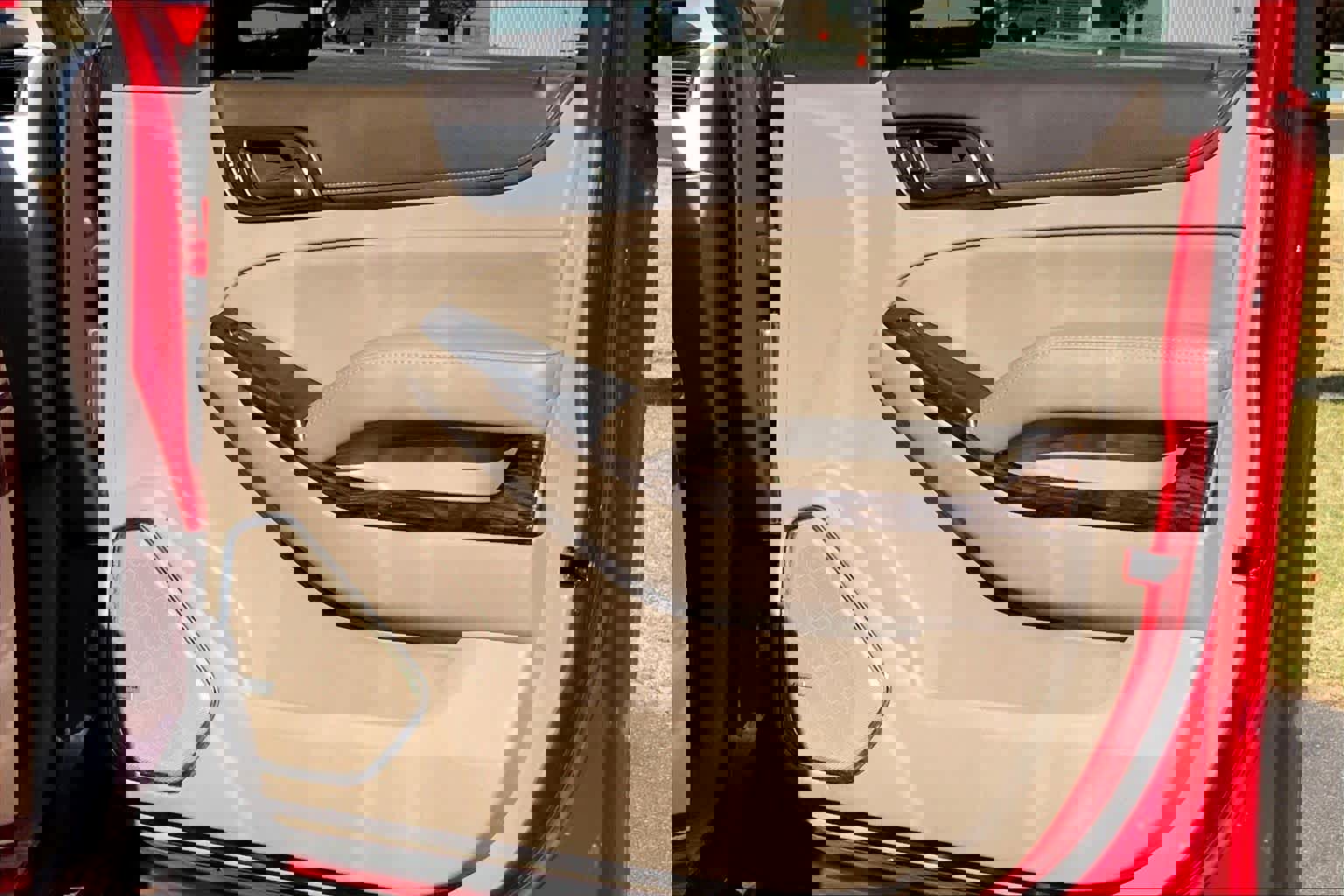 Used 2015 GMC Yukon SLT w/ HD Trailering Package image 22