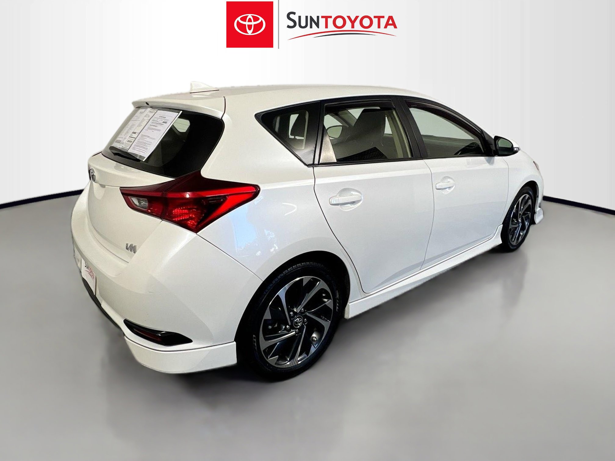 Used 2018 Toyota Corolla iM image 4