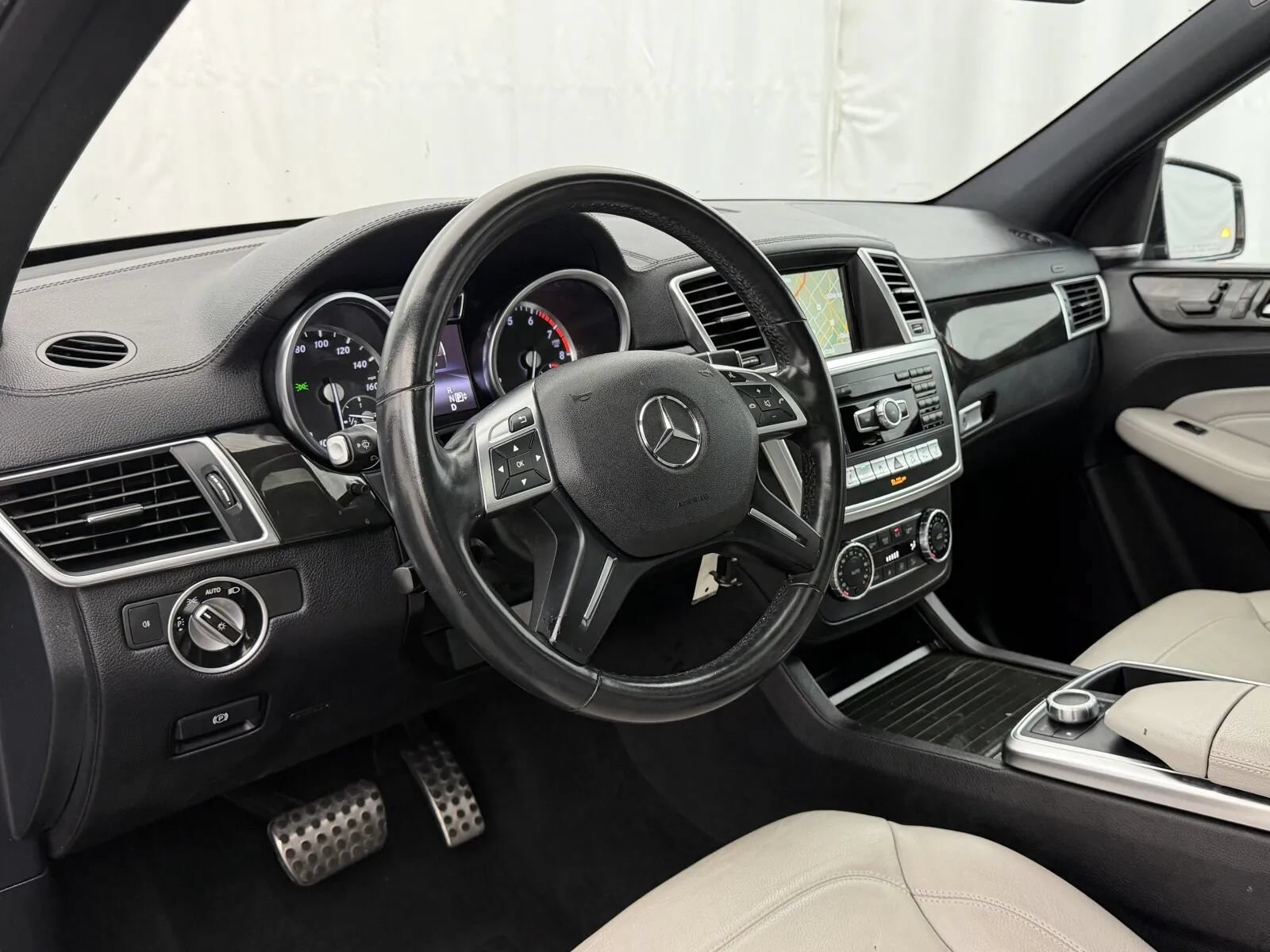 Used 2015 Mercedes-Benz ML 400 4MATIC image 9