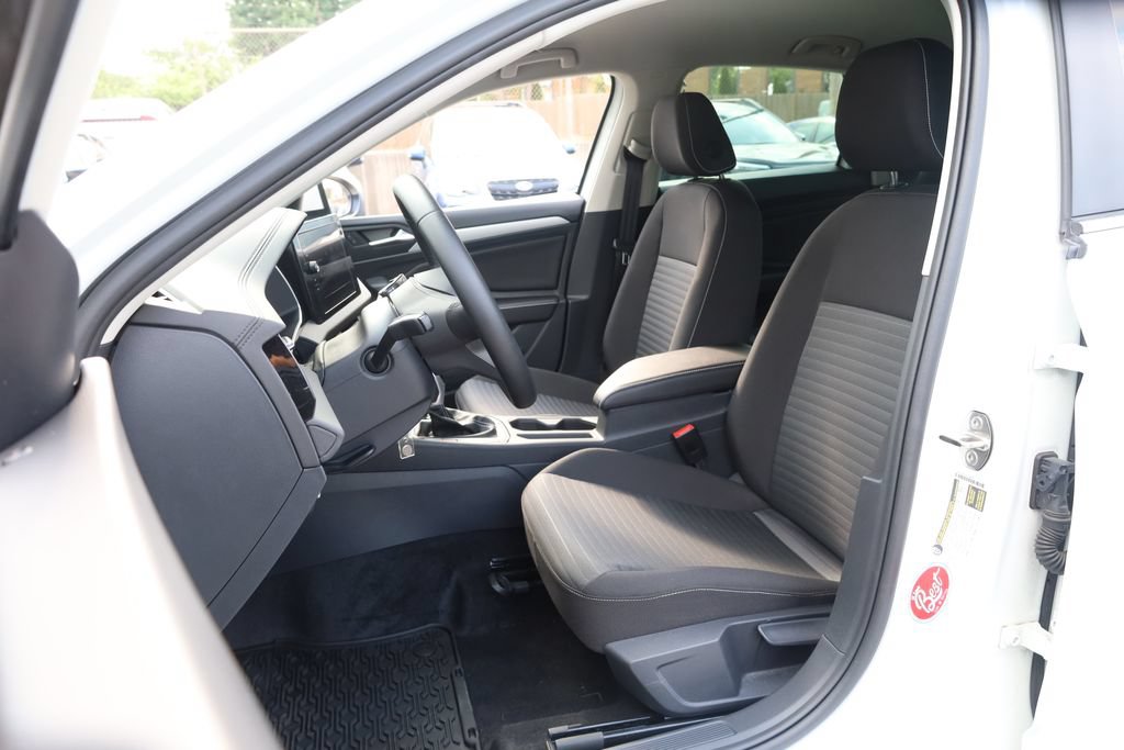 Used 2025 Volkswagen Jetta S FWD image 8