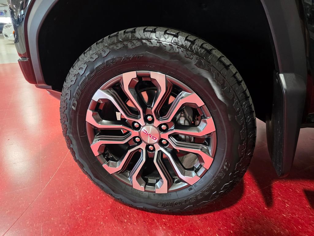 Certified 2024 GMC Canyon Denali AWD/4WD image 11