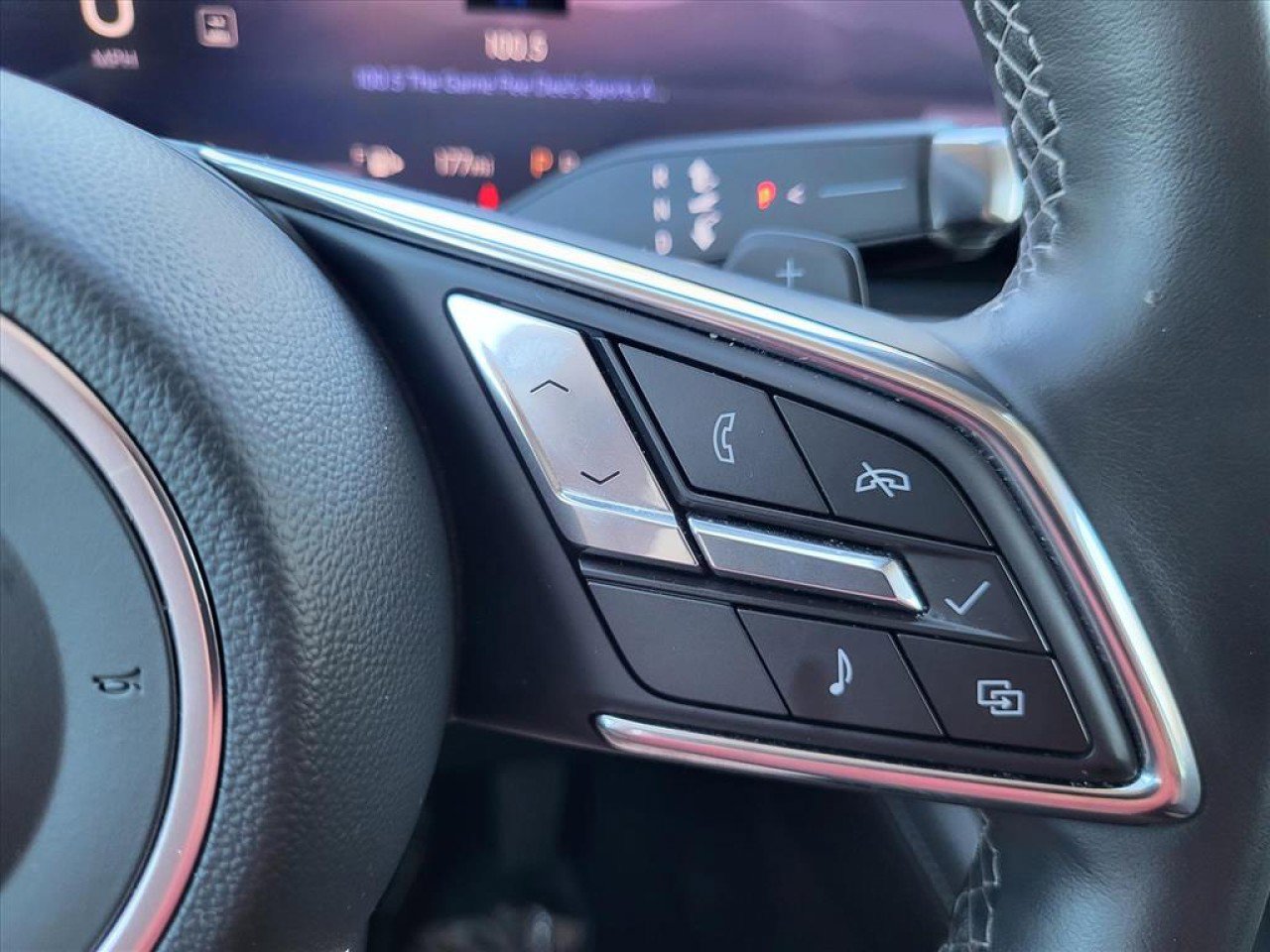 Used 2024 Buick Envision Preferred image 18