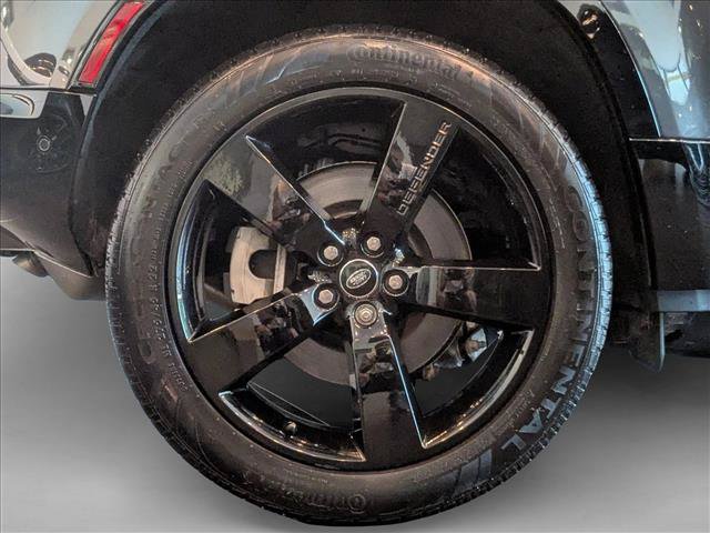 Used 2025 Land Rover Defender 110 X-Dynamic SE AWD/4WD image 24
