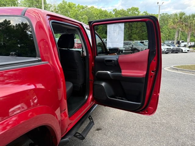 Used 2022 Toyota Tacoma SR5 RWD image 26