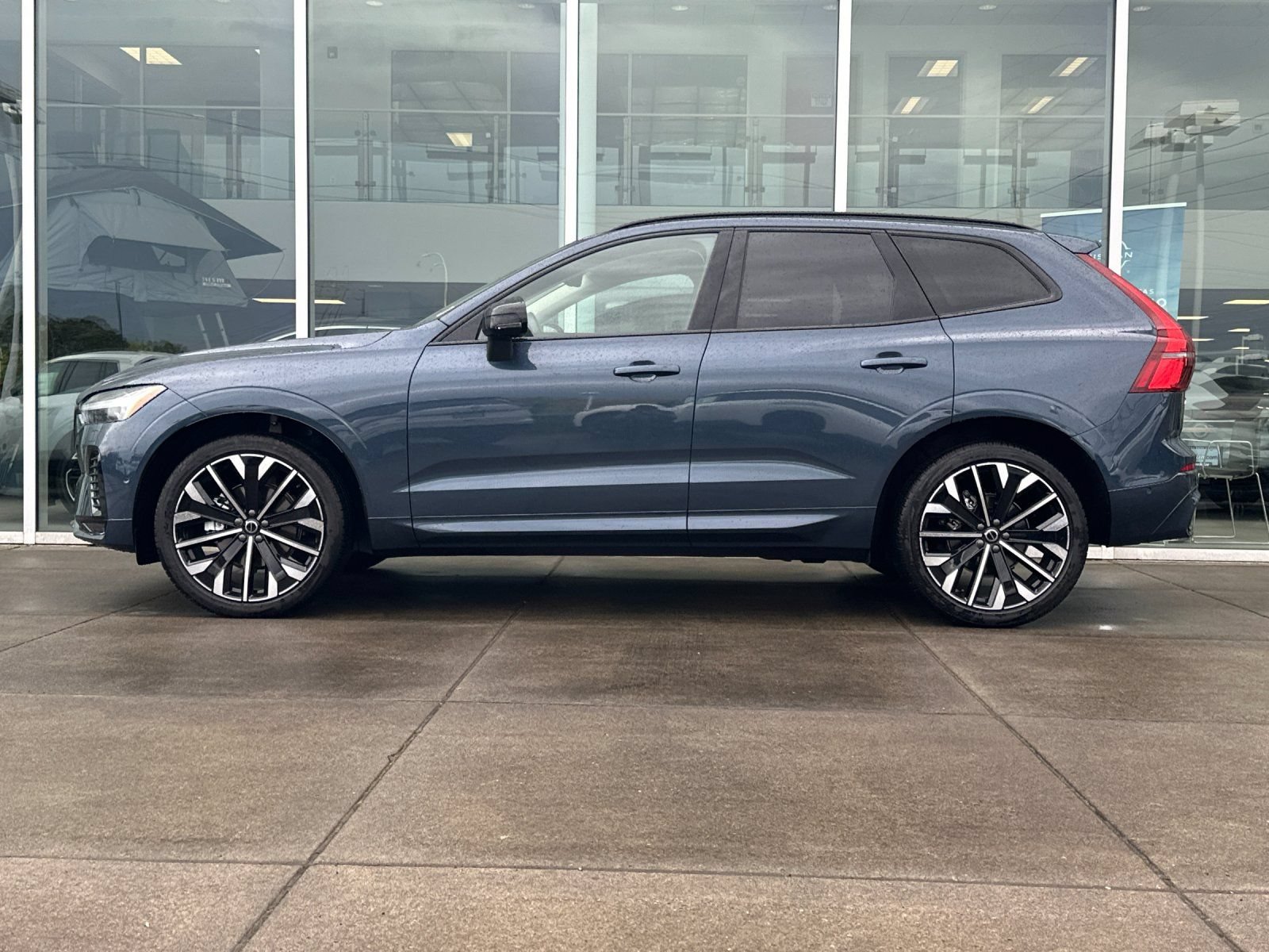 Used 2026 Volvo XC60 B5 Ultra w/ Protection Package Premier AWD/4WD image 6