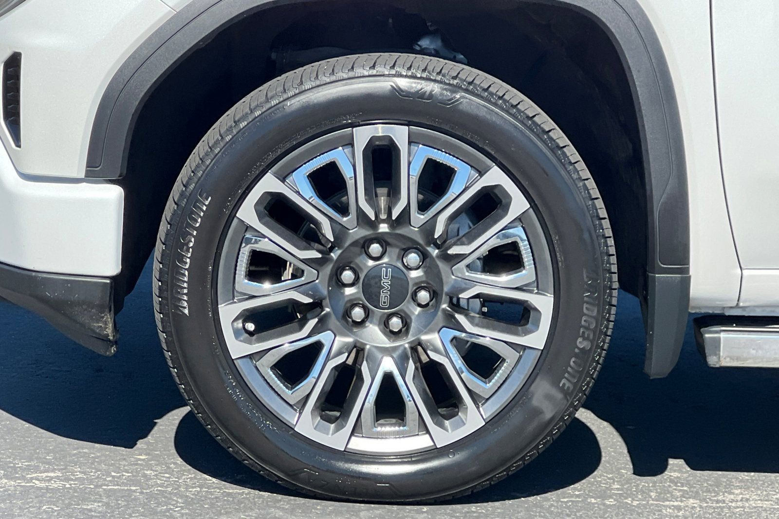 Used 2024 GMC Sierra 1500 Denali Ultimate AWD/4WD image 27