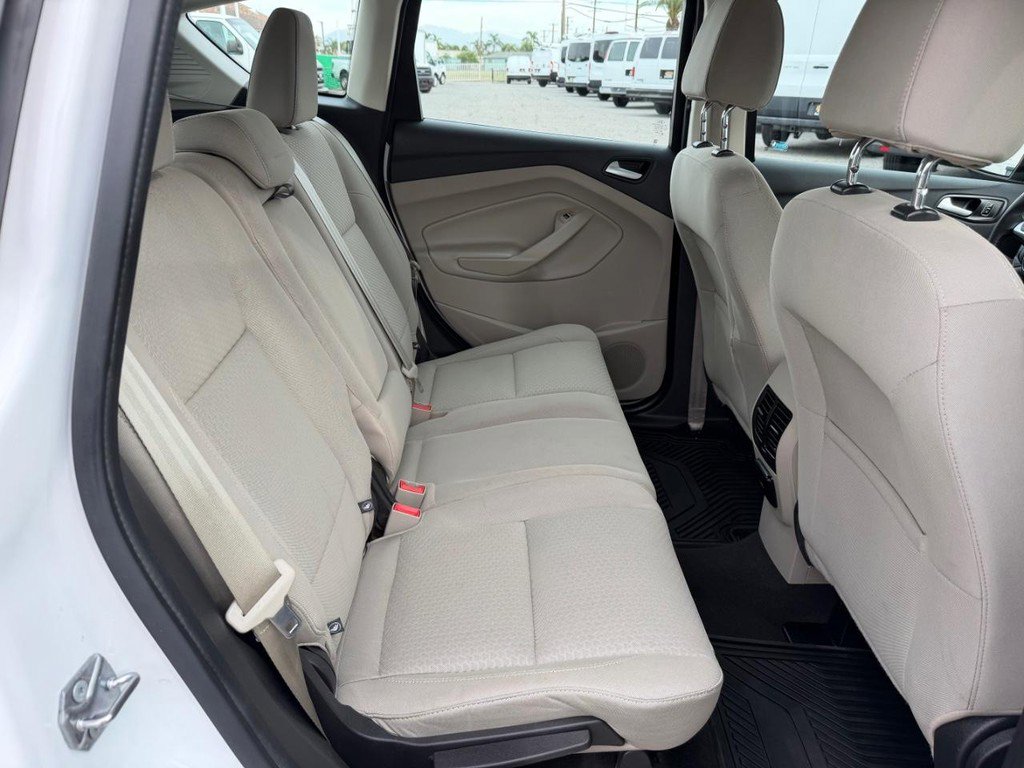 Used 2017 Ford C-MAX SE w/ Interior Protection Package image 34