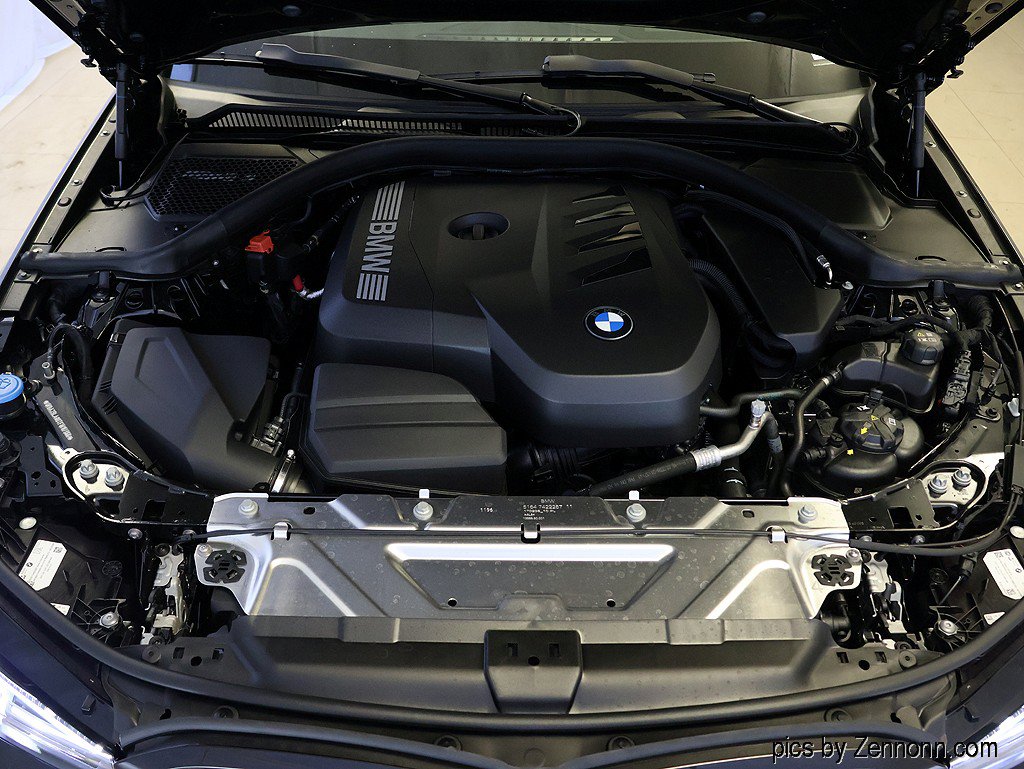 Certified 2026 BMW 330i xDrive Sedan w/ M Sport Package AWD/4WD image 37