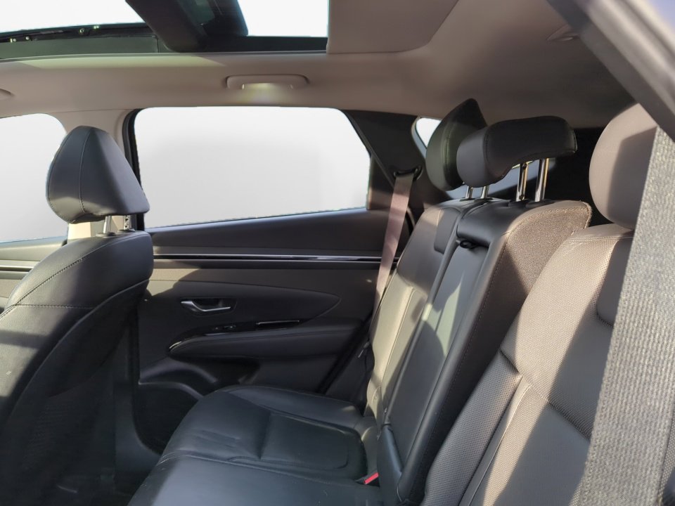 Used 2022 Hyundai Tucson Limited w/ Cargo Package image 13