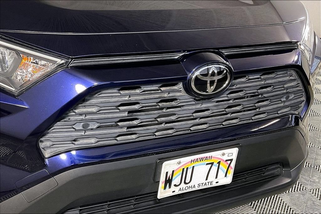Used 2021 Toyota RAV4 XLE Premium FWD image 30