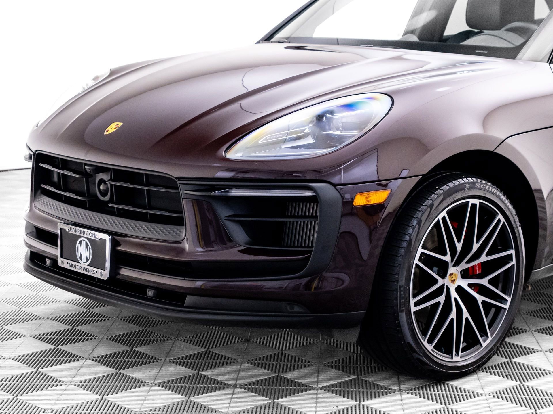 Certified 2023 Porsche Macan S AWD/4WD image 35