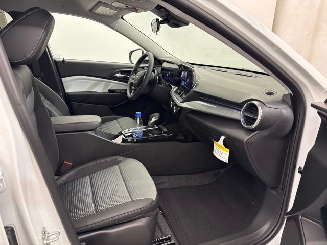 New 2026 Chevrolet Trax LT FWD image 16