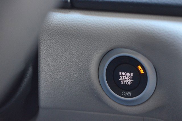 Used 2024 Chrysler Pacifica Touring-L image 27