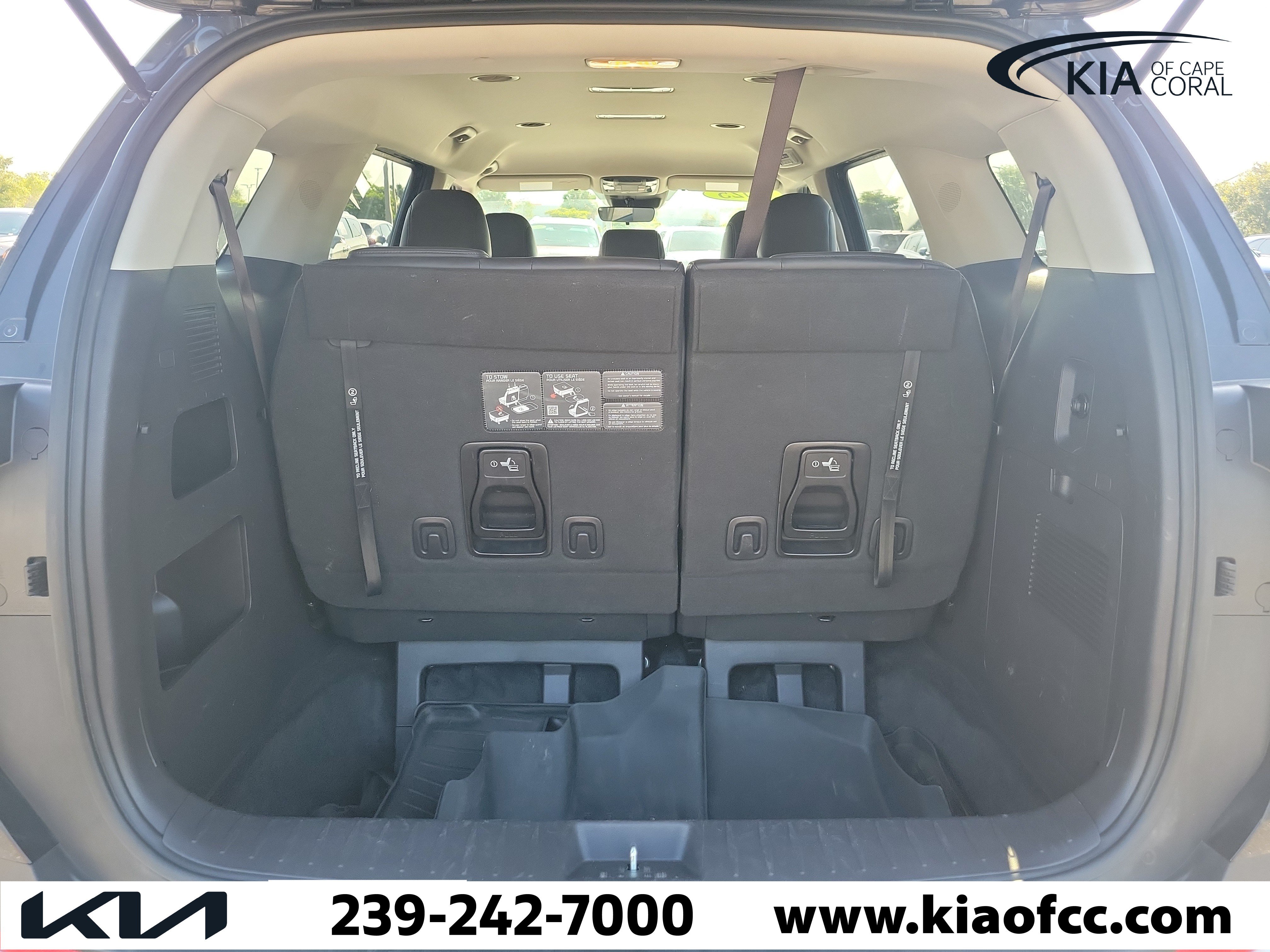 Certified 2025 Kia Carnival FWD image 10