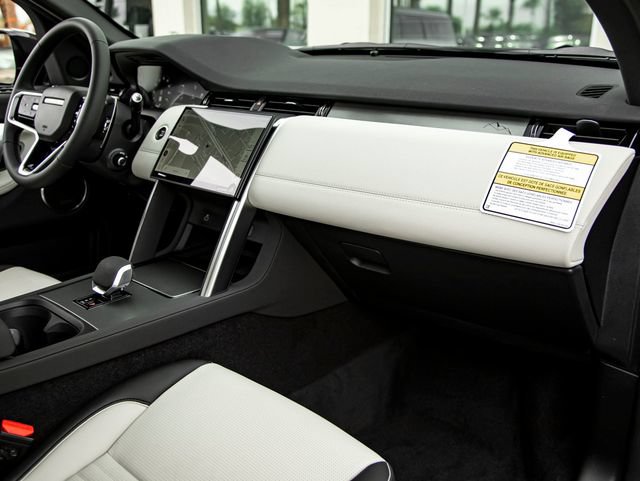 New 2026 Land Rover Discovery Sport Landmark AWD/4WD image 38