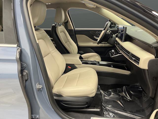 Used 2025 Lincoln Corsair Reserve w/ Towing Package image 30