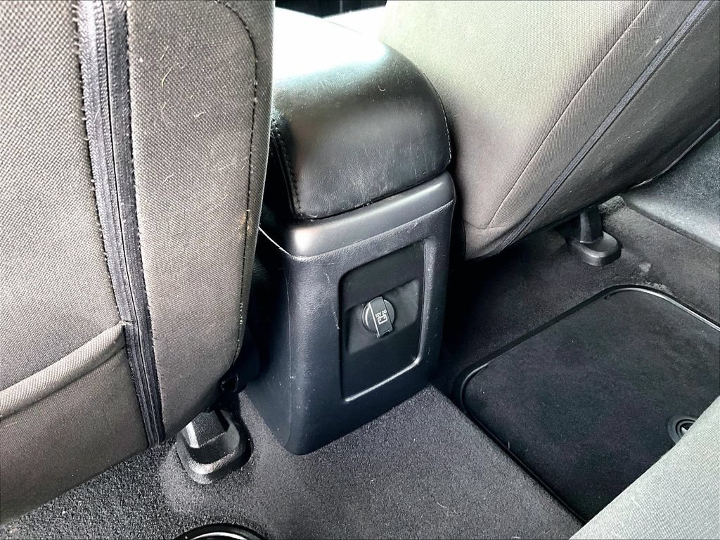 Used 2019 Dodge Journey SE FWD image 35